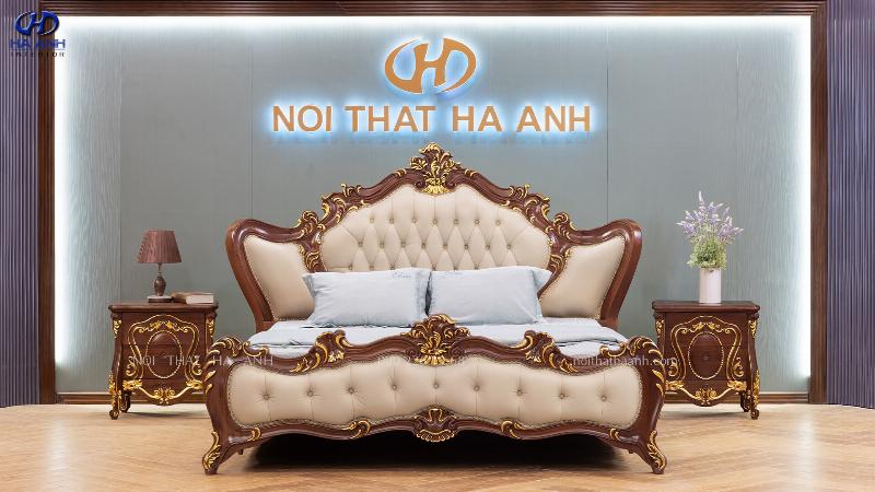 Không gian phòng ngủ lý tưởng với giường được đặt hợp lý, đồ nội thất hài hòa và ánh sáng ấm áp, tạo cảm giác thư giãn và thoải mái.